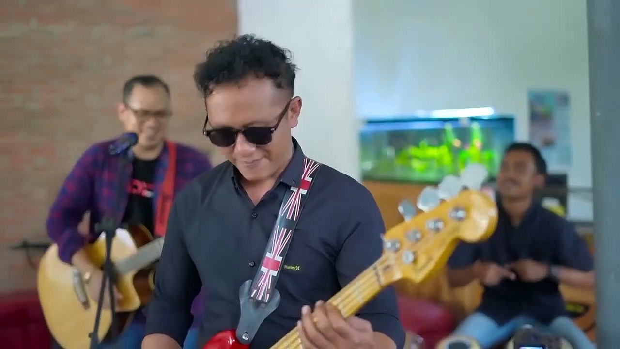 Sasya Arkhisna Ft Alvi Ananta Mangan Ra Njaluk Kowe