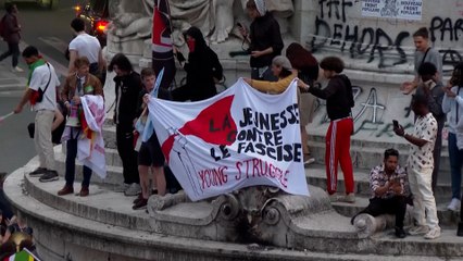 El 80% de los jóvenes franceses vota a los extremos