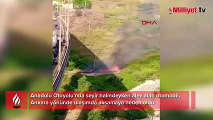 TEM'deki otomobil yangını ağaçlara sıçradı! Kilometrelerce araç kuyruğu oldu
