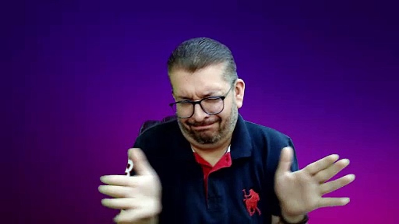 Crítico a "Canciones en LSM"