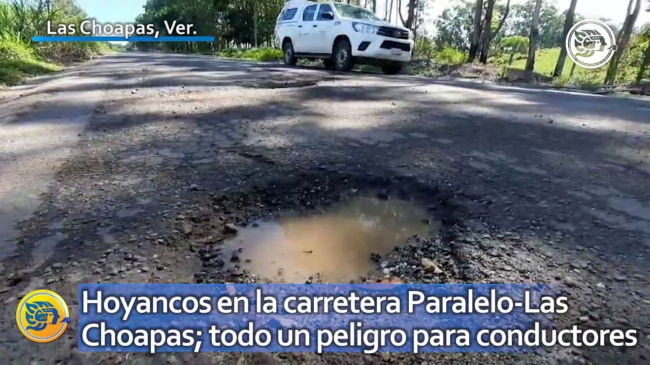 Hoyancos en la carretera Paralelo-Las Choapas; todo un peligro para conductores