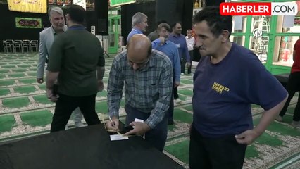 İran'da cumhurbaşkanı seçimlerinin ikinci turu başladı! Reformcular ve Muhafazakarlar arasında kıran kırana yarış