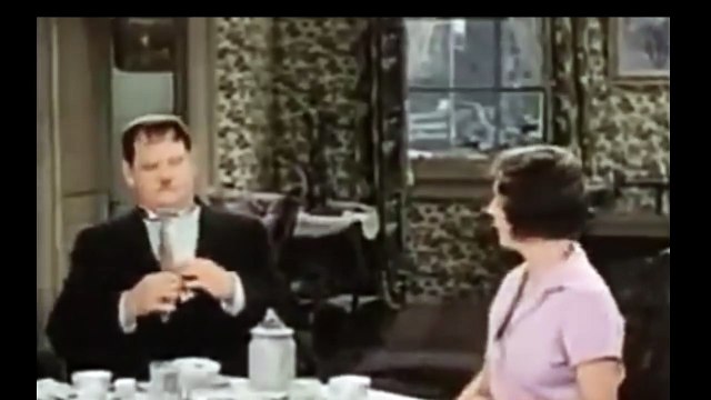 Stanlio e Ollio a colori - Clip da Un'Idea Geniale