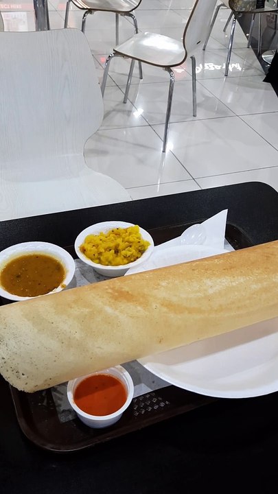 Doosa with coconut chatney