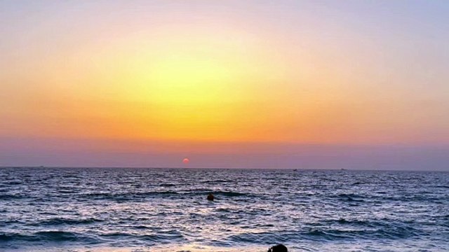 Mesmerizing Dubai Beach Sunset: A Perfect End to the Day