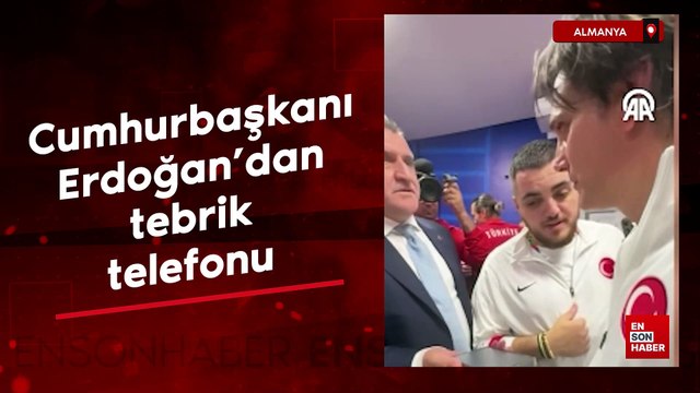 Cumhurbaşkanı Erdoğan'dan A Milli Futbol Takımı'na tebrik telefonu