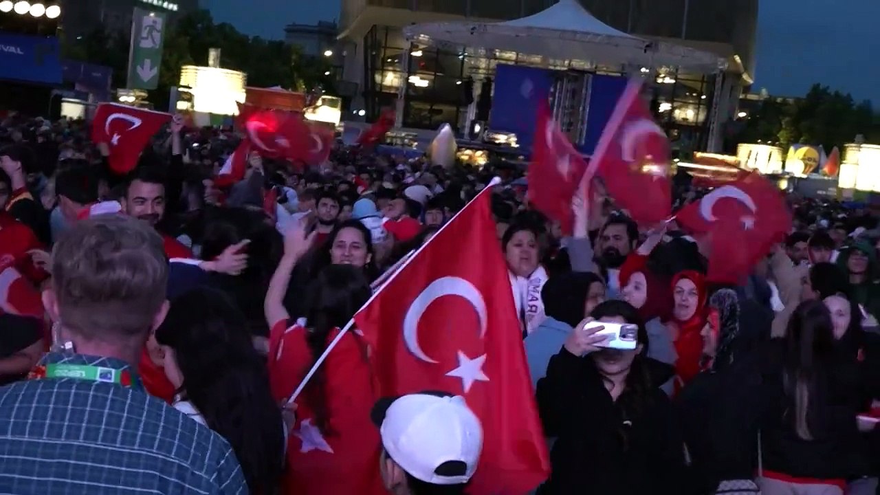 'Mega stolz': Türkei-Fans feiern Einzug ins EM-Viertelfinale