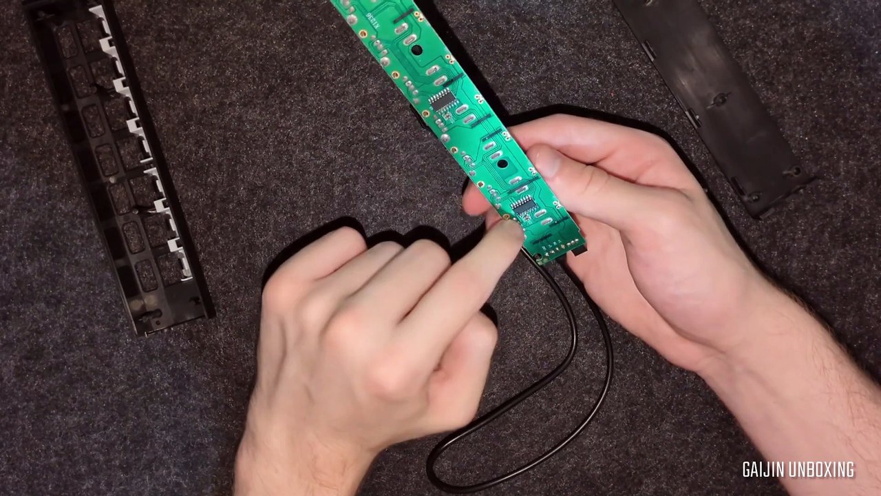 What's Inside a 7 USB Hub