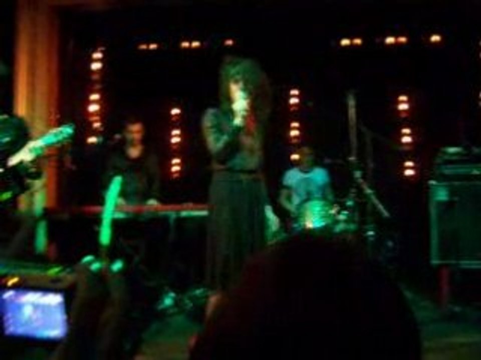 Adrienne Pauly - Méchant Cafard' - Live Flèche d'Or