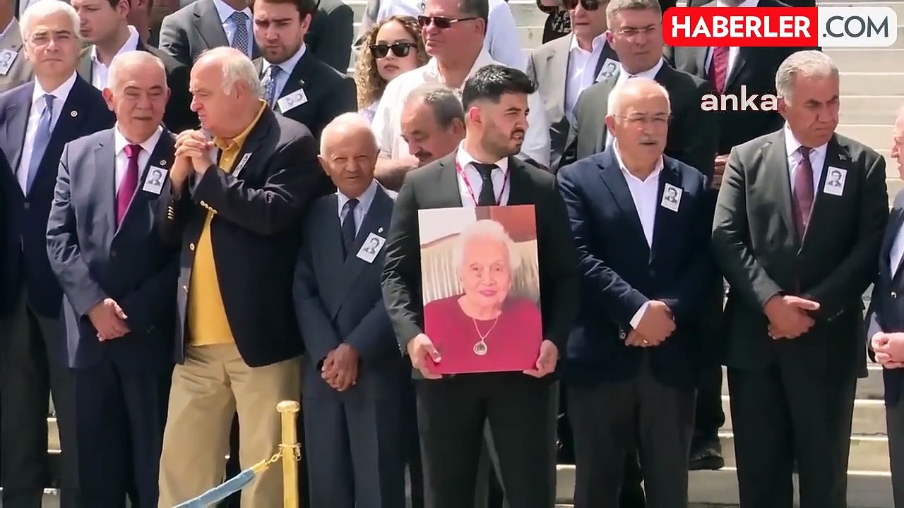 Eski Cumhurbaşkanı Celal Bayar'ın kızı Nilüfer Gürsoy için TBMM'de tören düzenlendi