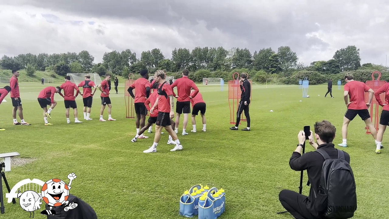 Sunderland players training at the Academy of Light under Régis Le Bris