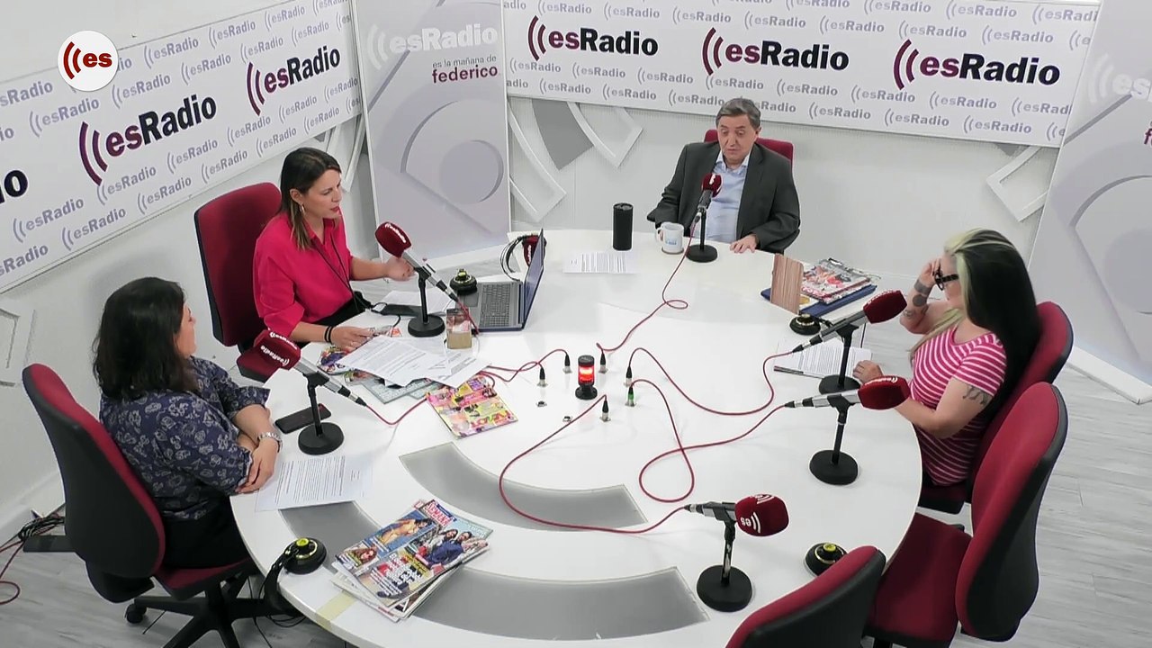 Crónica Rosa: Álvaro Muñoz Escassi desvela a esRadio que le están extorsionando