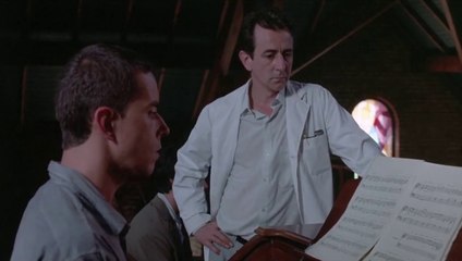 Hombre mirando al sudeste (1986) - HD