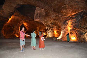 Iğdır'ın Tuz Mağaraları sağlık ve doğa turizmini bir arada sunuyor