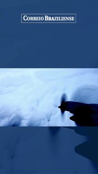 VÍDEO MOSTRA CAÇADORES DE FURACÕES NO OLHO DO FURACÃO BERYL