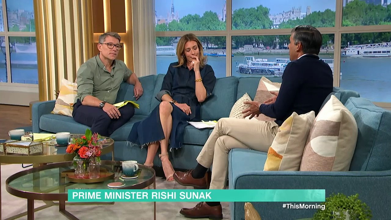 PM discusses balancing parenthood and work in N...