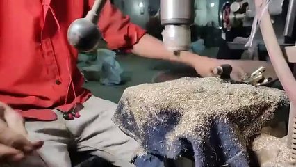 تصنيع صنبور المياه في المصنع 4