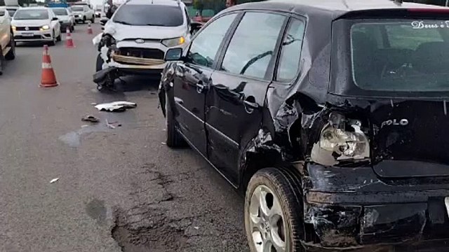 Após colisão, veículo roda e invade pista contrária na AL 220