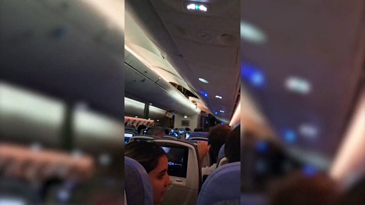 Horrorflug: Notlandung nach Turbulenzen