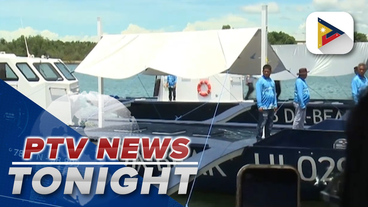 DA-BFAR distributes modern fishing boats in Cebu