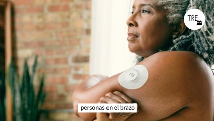 Qué son los parches redondos que cada vez llevan más personas en el brazo