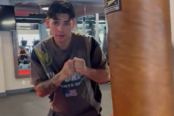 Ryan García entrena frente a equipo de Devin Haney y su novia le grita