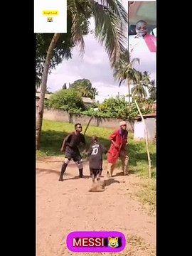 #funnyvideo #funnypost #funnymemes #funnyreels #funnymoments #lough #funny #Football #footballskills #Messi #messifans