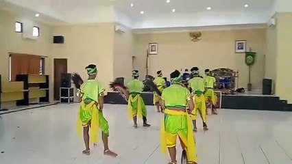 Kesenian tari jathilan kudho mardowo
