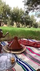 طاجين مغربي وسط الطبيعة