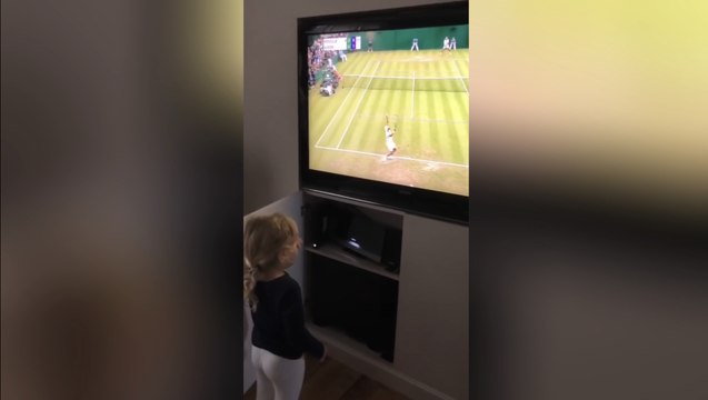 Tennis - Wimbledon 2024 - Quand Rose Pouille, 3 ans, célèbre la victoire de son papa Lucas à Wim' !