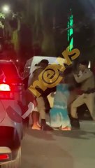 Policiais imobilizam homem que discutia com companheira em veículo no Corredor da Vitória