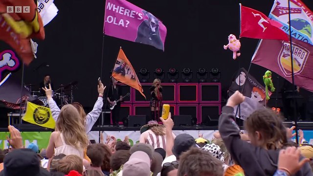 Avril Lavigne - Sk8er Boi - Live @ Glastonbury 2024