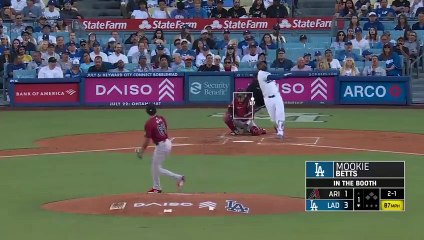 MLB: Teoscar Hernández descarga su jonrón 19 de la temporada