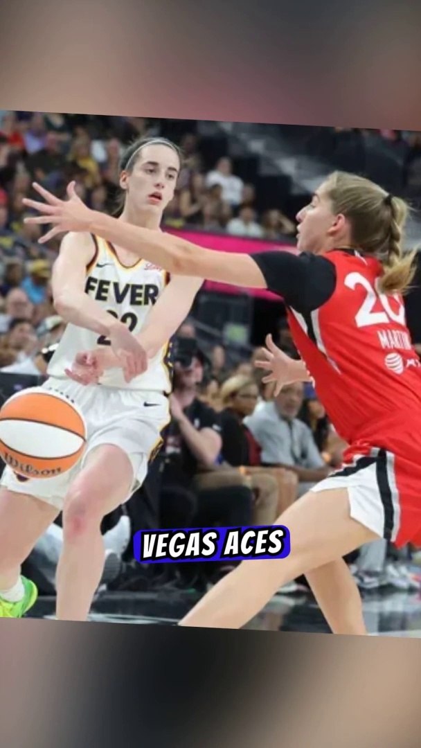 Caitlin clark with largest WNBA crowd since 1999