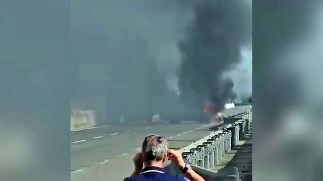 Assalto a portavalori sulla statale Lecce-Brindisi: le auto in fiamme