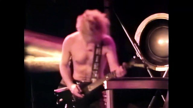 Judas Priest - You've Got Another Thing Comin' - Live at Rock in Rio II, Maracanã Stadium, Rio de Janeiro, Brazil - January 23, 1991 - Headbangers Ball Video