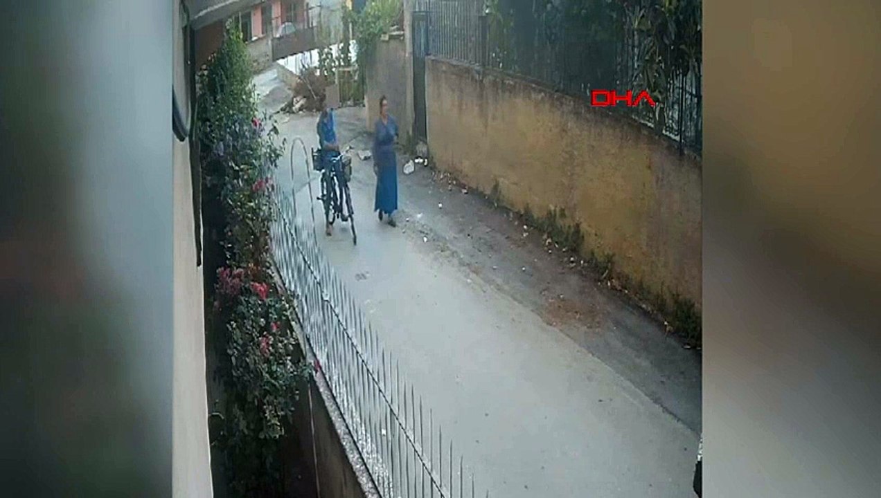 Adana'da bisikletiyle gelen hırsız adres sorma...
