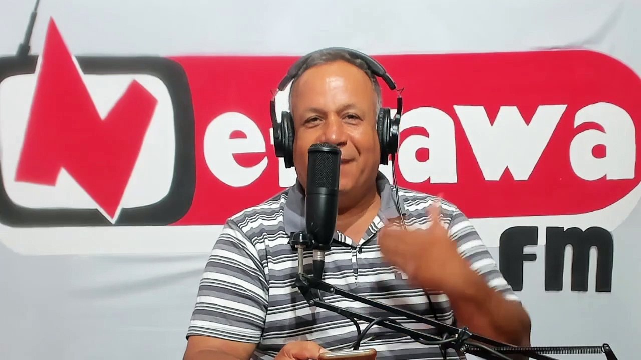 المقهى الثقافي  مع عمر بن حمادي