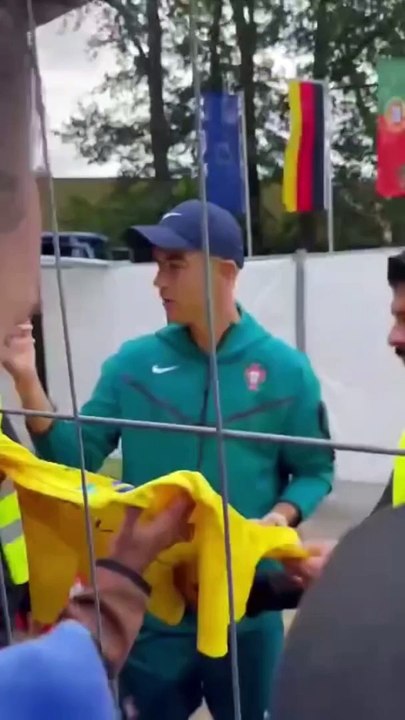 Cristiano Ronaldo toujours très proche des supporters