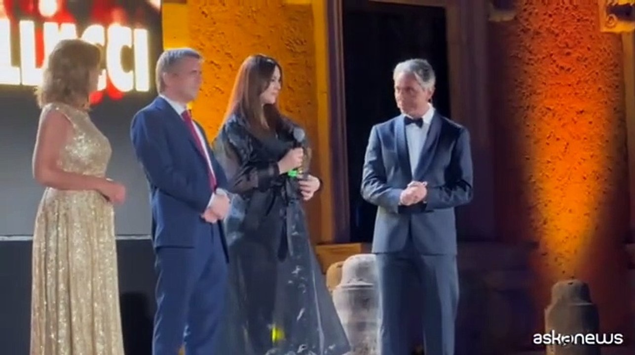 Globo d'oro con star: Tim Burton con Bellucci, Sting con Trudie Styler