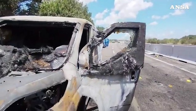 Assalto a un portavalori nel Brindisino, spari e auto in fiamme