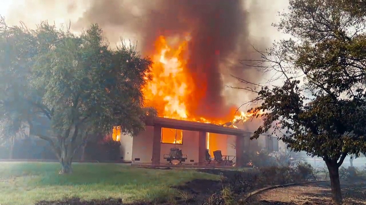Kalifornien: Zehntausende müssen vor Waldbränden fliehen