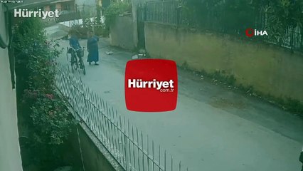 Kolyesini çalmak istediği kadından dayak yedi!