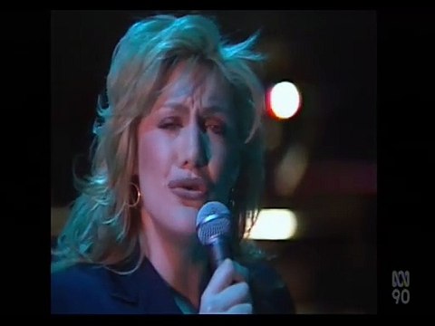 RENEE GEYER - Masquerade Is Over (Parkinson In Australia August 29, 1981)