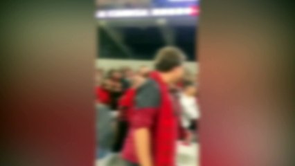 Briga de torcedores é flagrada em Athletico x São Paulo