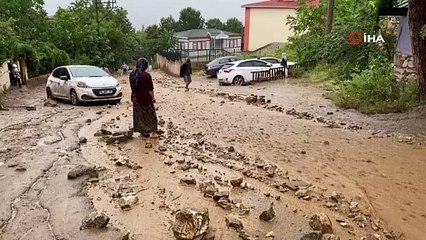 Bursa’da taşan dere araçları önüne kattı