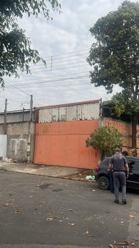 Duas pessoas ficaram feridas durante incêndio em fábrica, veja: