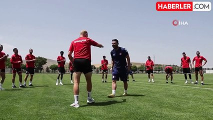 Sivassporlu futbolcular 'Erik Dalı' oynadı