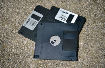 Japan finally ditches floppy disks