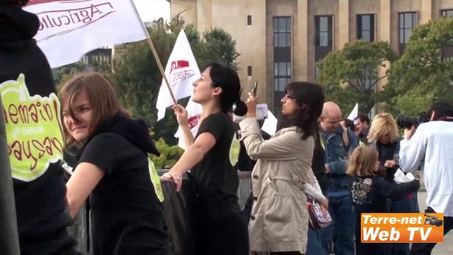 10h30, le 1er octobre, les JA s'adressent aux élus, aux citoyens et aux consommateurs dans Paris